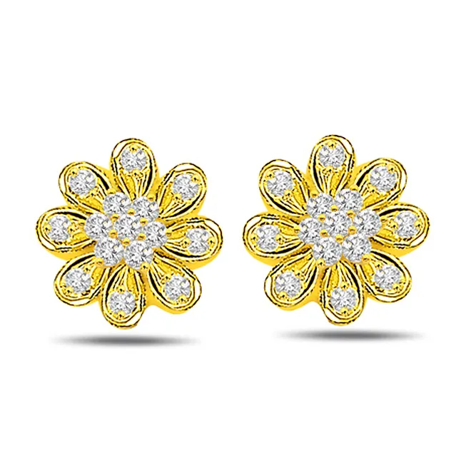 Flower Blossom 0.30 cts Flower Shape Diamond Earring in 18kt Gold (ER155)
