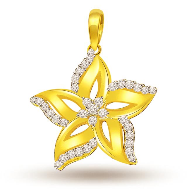 0.30 cts StarFlower Diamond 18K Pendants -Flower Shape Pendants