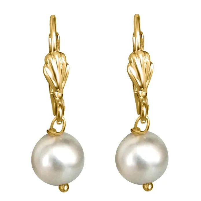 White Shell Pearl and Flower Shaped Gold Plated Wire Dangle and Drop Earrings (SE172