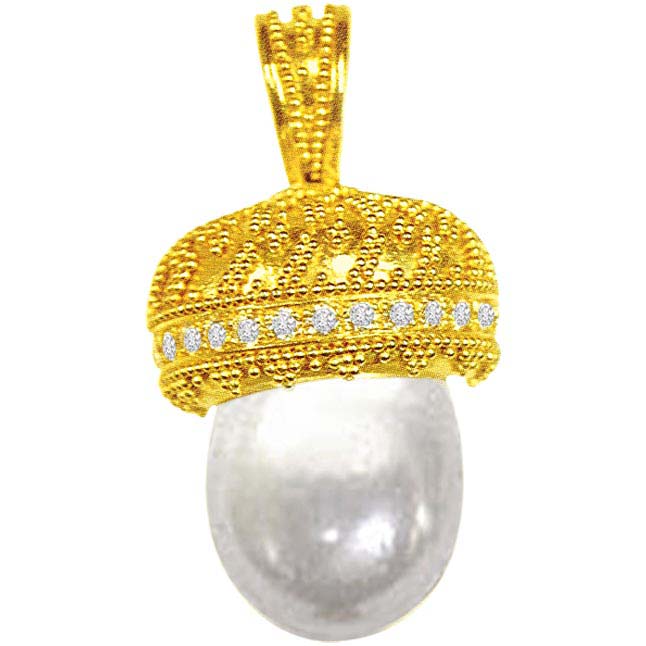 0.25ct Diamond & Pearl Pendants -Designer Pendants