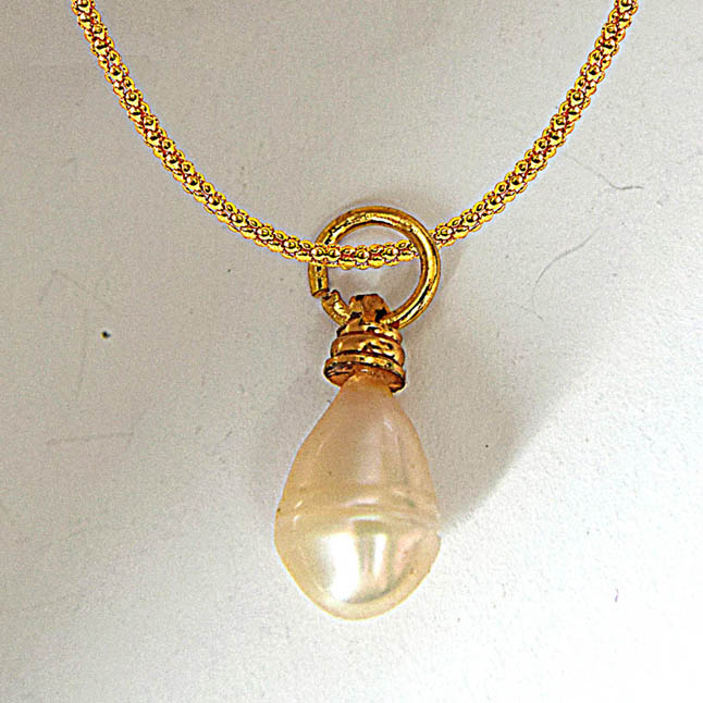 Natural Real Freshwater Pearl Pendant with Gold Plated Chain