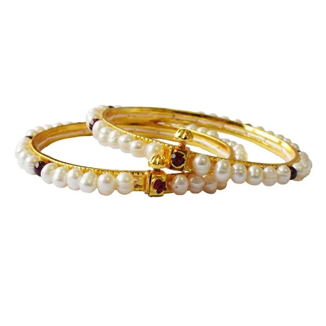 Radiant Elegance: Freshwater Pearl & Garnet Enchantment Bangle (BGP97)
