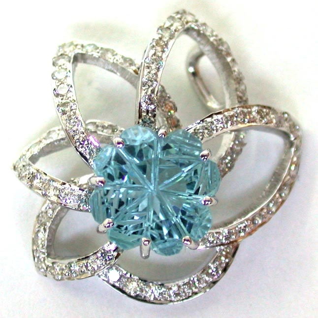 Flower Of Joy -Blue Topaz VVS1 Diamond Pendants -Solitaire