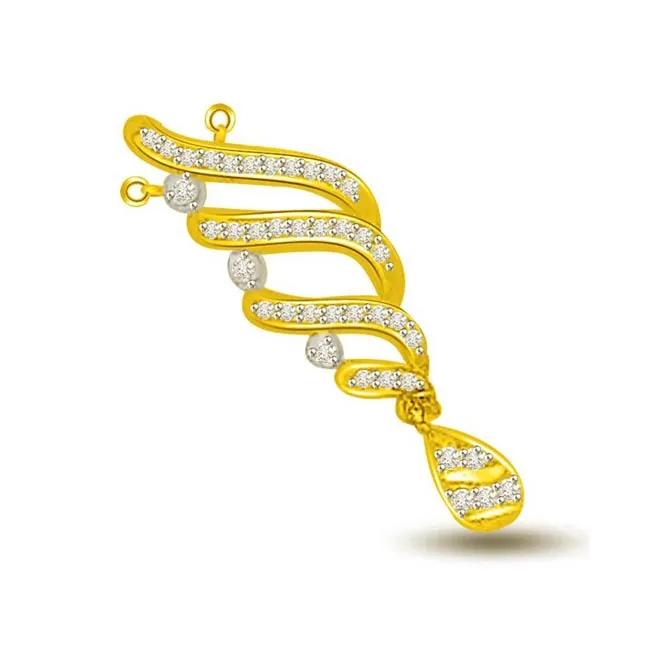 Curvaceous Diamond And Gold Drop Designer Pendant (DN226)