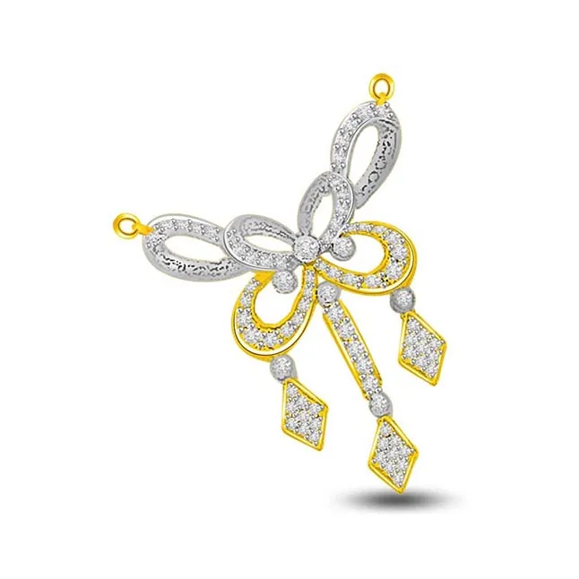 Bows & Kites 0.52cts Diamond Necklace Pendant (DN341)