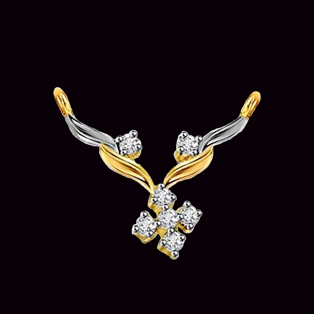 Floral Funda 0.20 cts Diamond Necklace Pendant (DN144)
