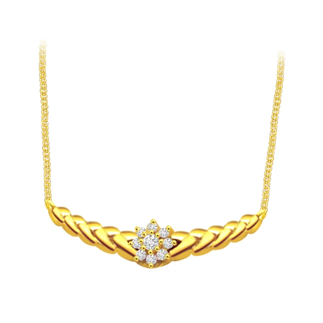 Floral Desire 0.25 cts Flower Design Diamond Necklace Pendants Necklaces