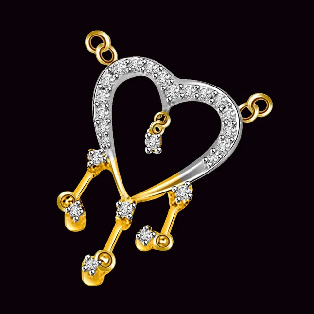 Love Bridge Fancy Heart Shape 18kt Gold And VS Diamond Pendant (DN179)