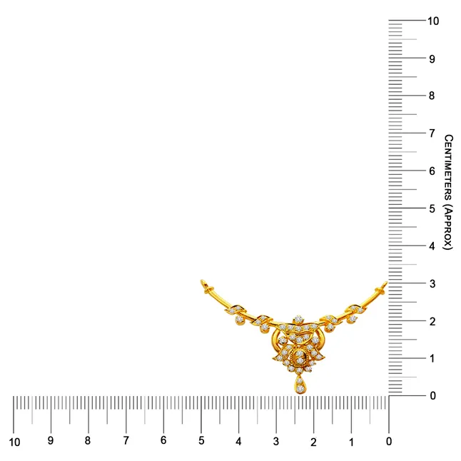 A Shining Tribute to Her Beauty: Exquisite Craftsmanship and Elegance