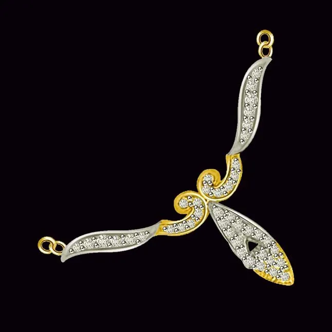 Crecent Twist Two Tone VS Diamond Necklace Pendant (DN182)