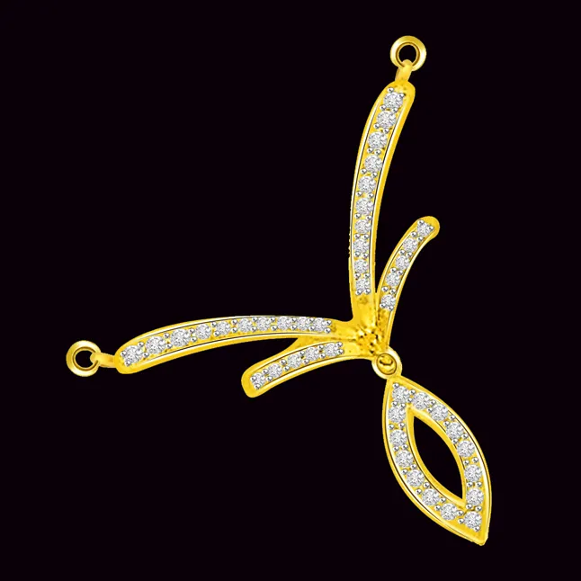 A Ray Of Hope Diamond And Yellow Gold Pendant (DN187)