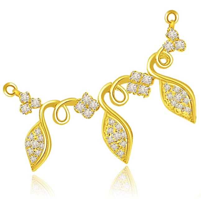 Golden Petals & Flower 18kt Gold & Diamond Pendants Necklaces