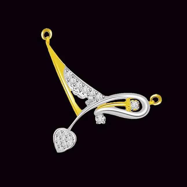 Hearts In Spiral Diamond & Gold Designer Pendant (DN262)