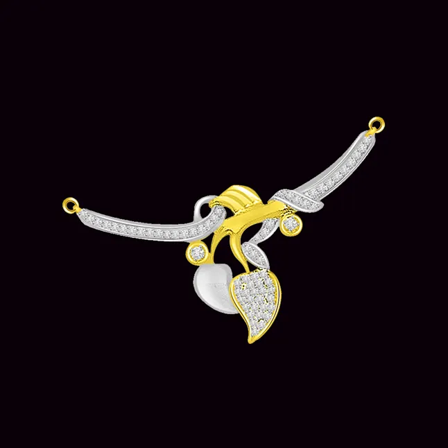 Love Kiss 0.37cts Two Tone Diamond Necklace Pendant (DN377)