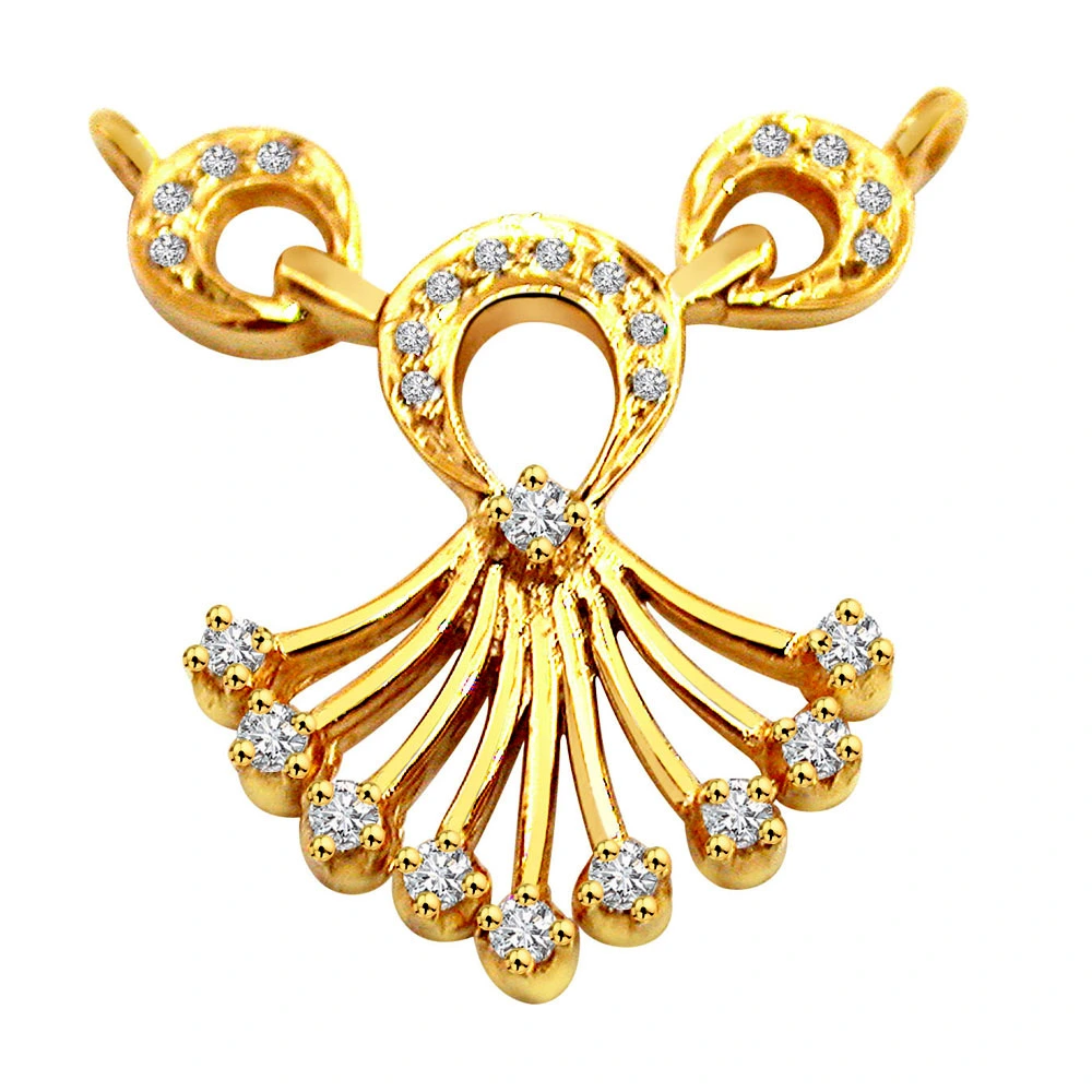 A Very Trendy Diamond & Gold Necklace Pendants DN51 Necklaces