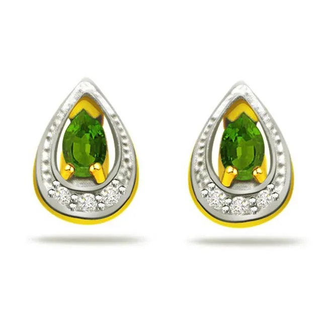 Greenery In Moon Night 0.12cts Diamond &  Emerald 18kt Gold Earrings (ER297)