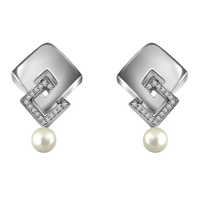 0.17 cts Diamond & Pearl 14K Earrings (ER403)