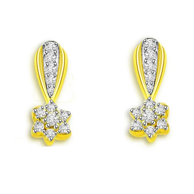0.30 cts Flower Design 18K Diamond Earrings (ER406)