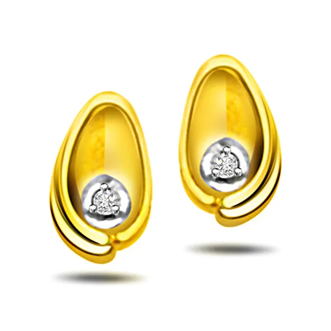 Twinkling Pearls -Solitaire Earrings