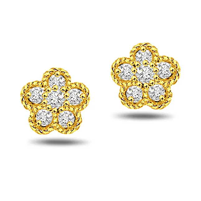 Feminine Charm - Real Diamond Flower Shape Earrings (ER96)