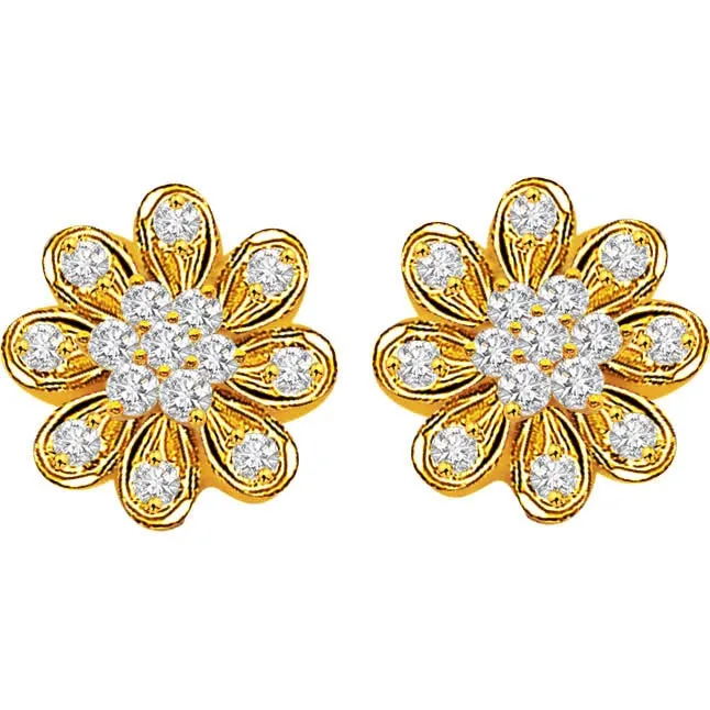 Flower Blossom 0.30 ct Flower Shape Diamond Earrings in 18kt Gold
