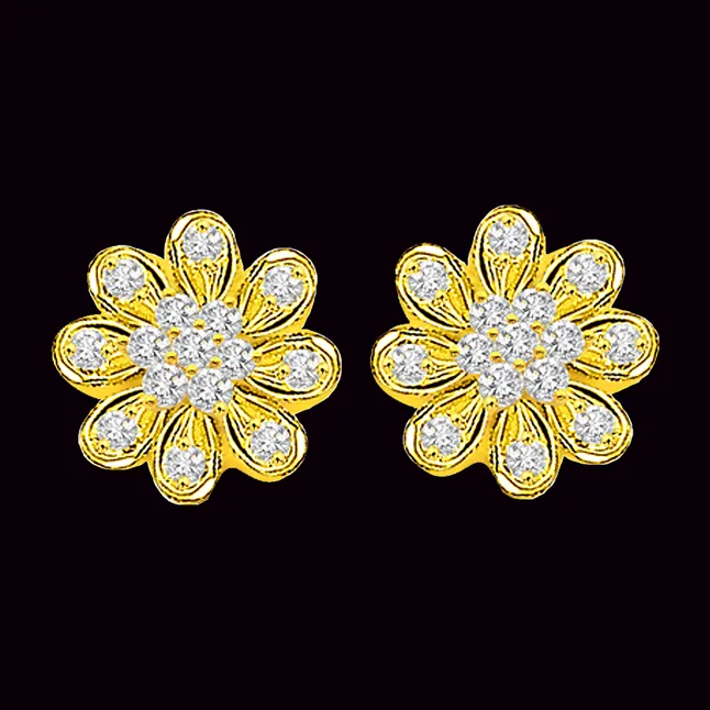 Flower Blossom 0.30 ct Flower Shape Diamond Earrings in 18kt Gold