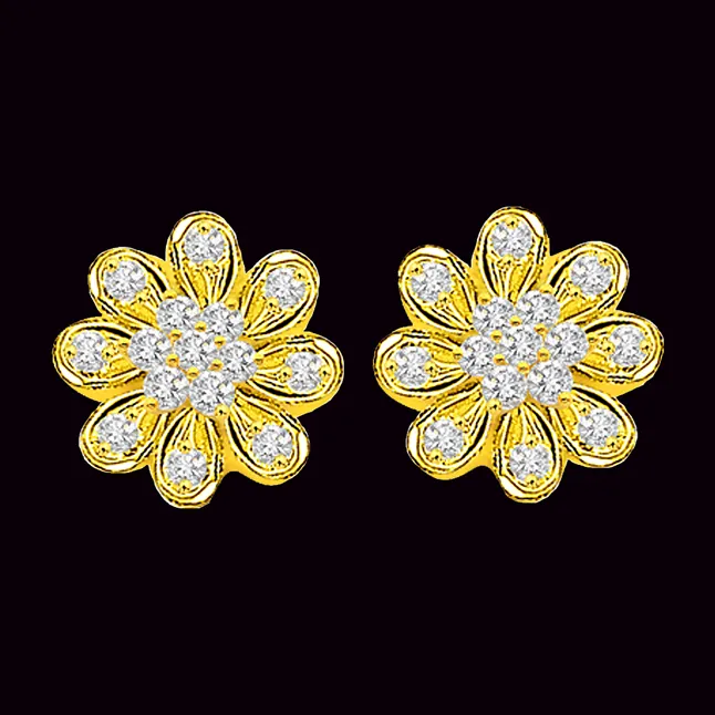 Flower Blossom 0.30 cts Flower Shape Diamond Earring in 18kt Gold (ER155)