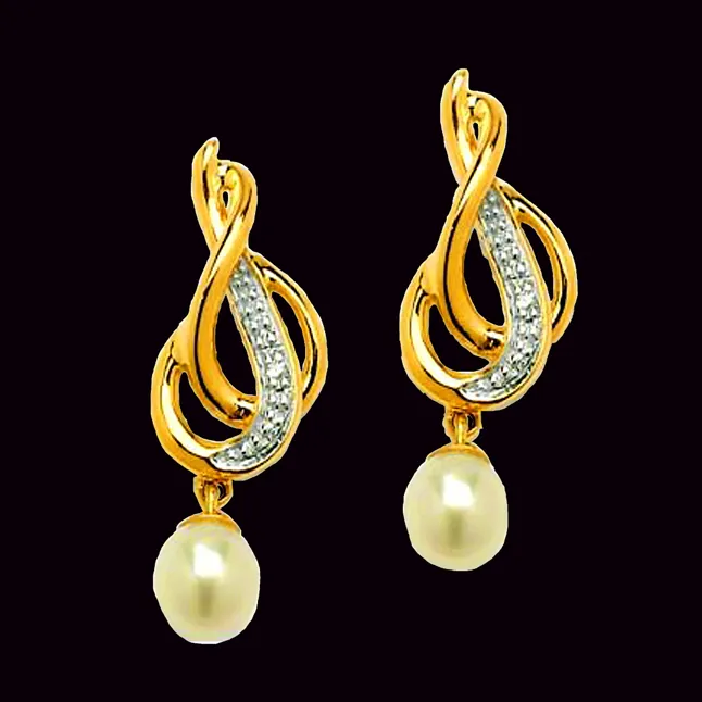 Queen's Favourite 0.15cts Diamond Pearl Earring (ER205)