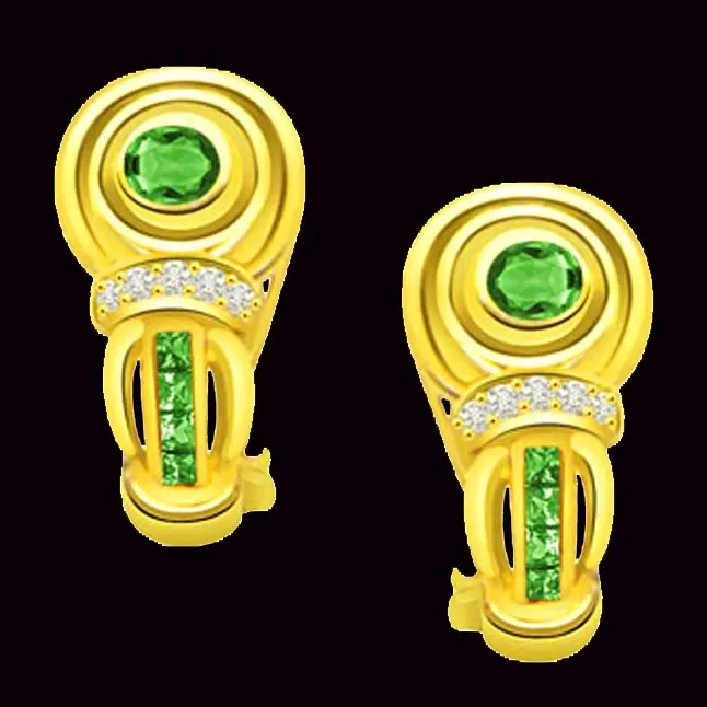 Royal Green Curve 0.07 ct Diamond & Emerald Earrings -Dia & Gemstone