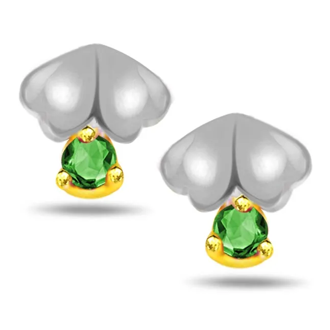 Desired Emerald 0.06 ct Emerald Gold Earrings -Dia & Gemstone