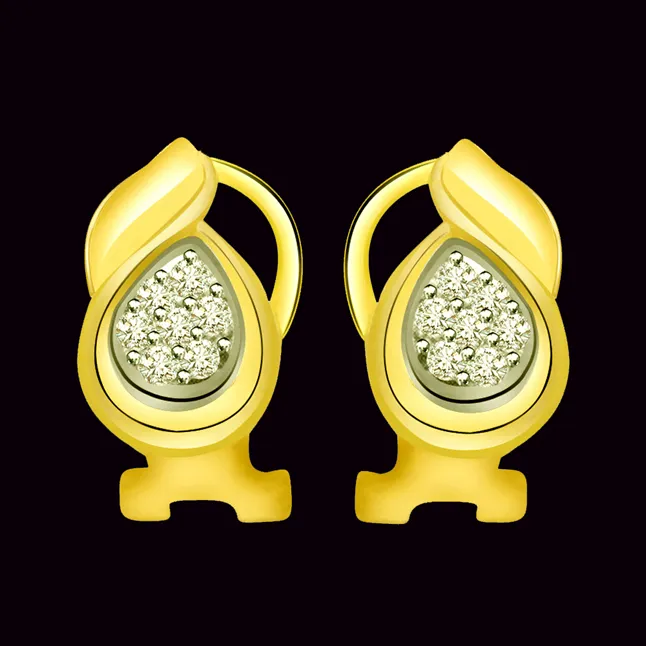 Twinkling Twilight 0.14cts Diamond 18kt Gold Earrings (ER295)
