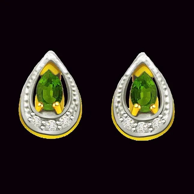 Greenery In Moon Night 0.12cts Diamond &  Emerald 18kt Gold Earrings (ER297)