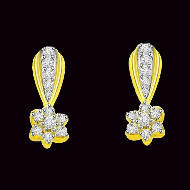 0.30 cts Flower Design 18K Diamond Earrings (ER406)