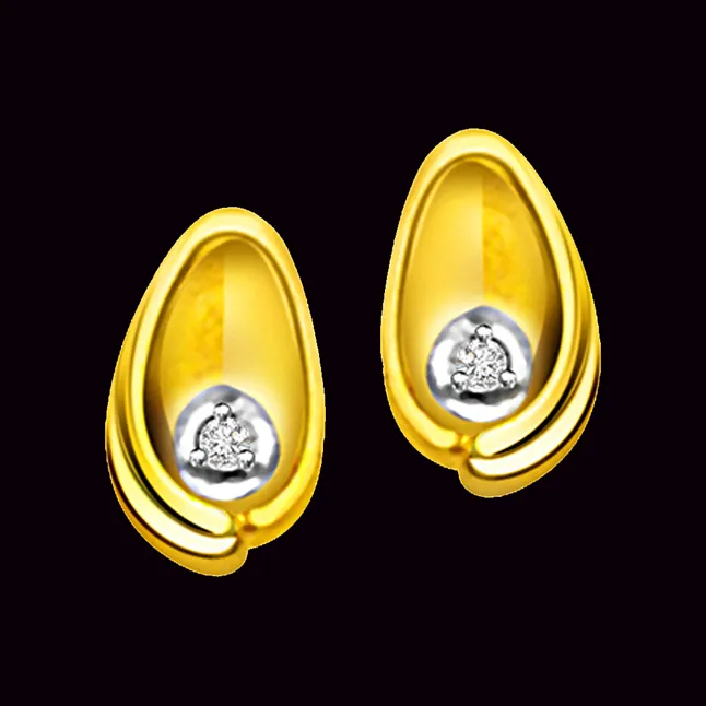 Twinkling Pearls -Solitaire Earrings