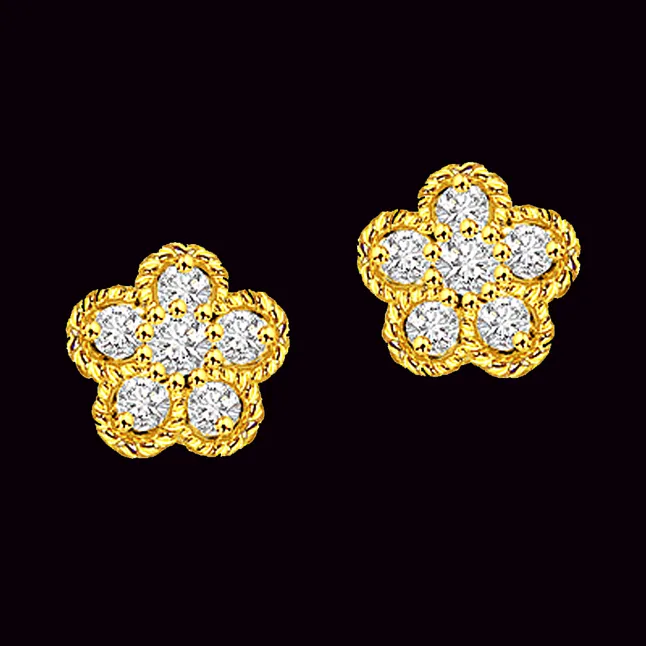 Feminine Charm - Real Diamond Flower Shape Earrings (ER96)