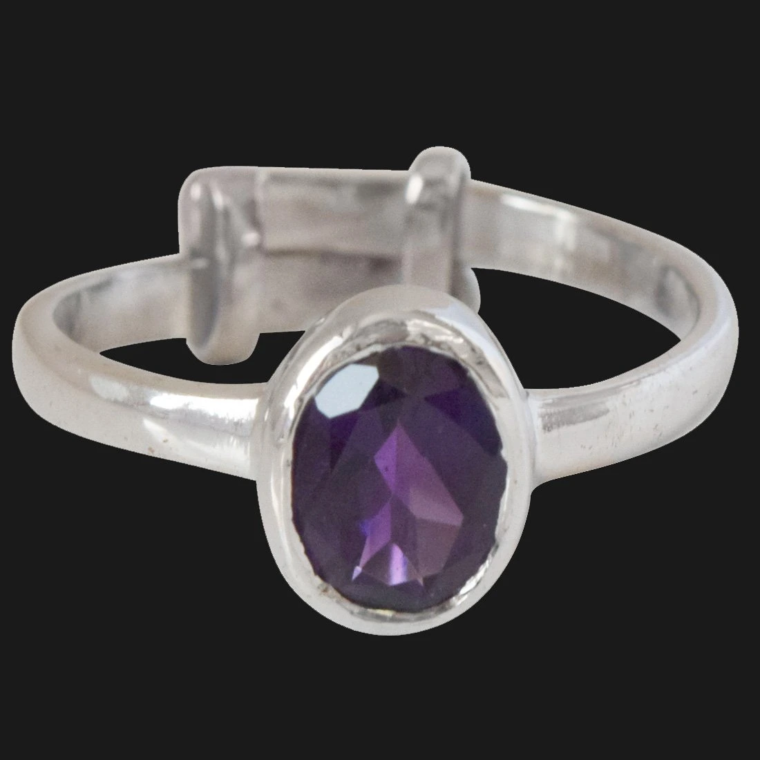 1.07cts Oval Faceted Purple Amethyst and 925 Silver Astrological Ring (GSR62)