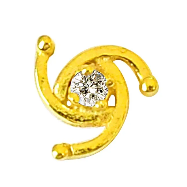 Three Dots Real Diamond 18kt Yellow Gold Nosepin (NP10)