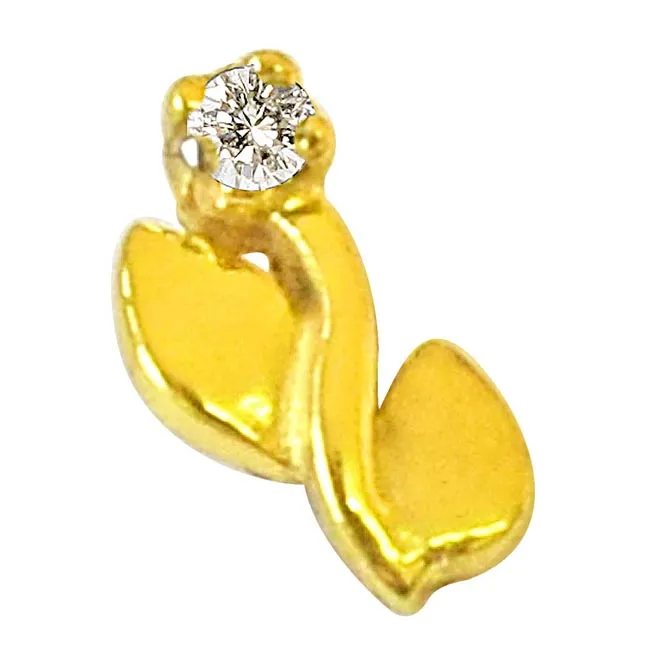 Fancy Shaped Real Diamond 18kt Yellow Gold Nosepin (NP12)