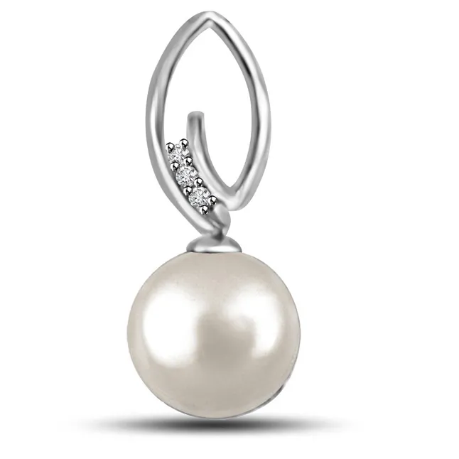 Exotic Real Pearl And Diamond Pendant In 14kt White Gold (P1132)