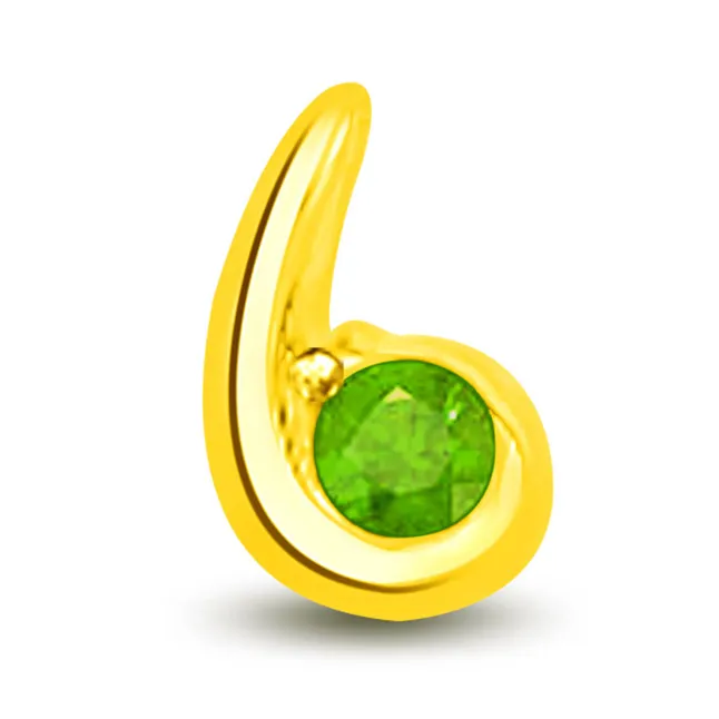 Green Desire Stunning Pendants Of Emerald In Yellow Gold -Emerald Gold Pendants