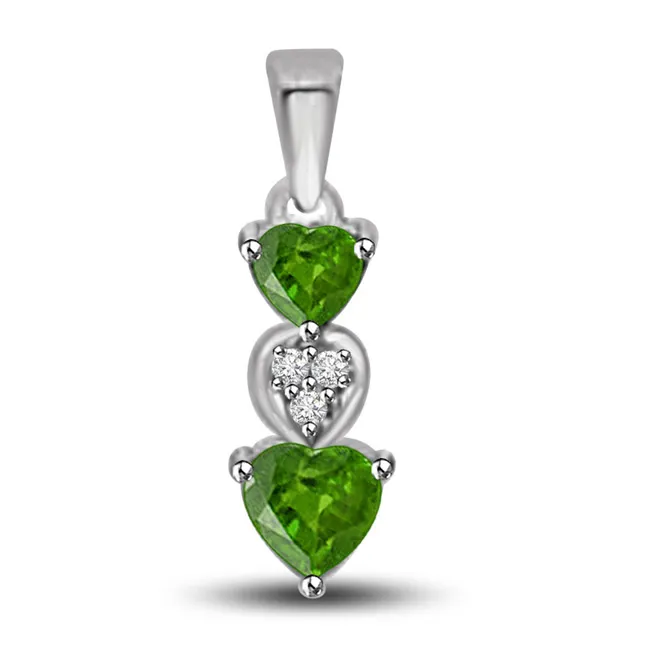 Real Emerald Coverleaf 0.445 TCW Heart Shaped Emerald And Diamond Pendant (P1161)