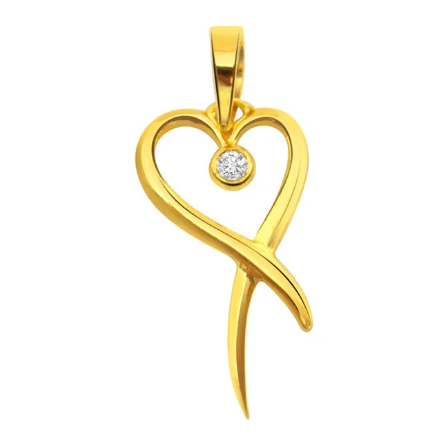 Love in Bloom Solitaire Real Diamond Pendant in 18kt Yellow Gold (P118)