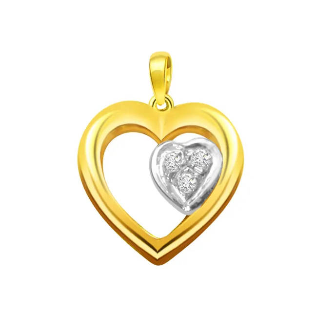 A Hearty Affair - Real Diamond & 18kt Yellow Gold Pendant (P145)