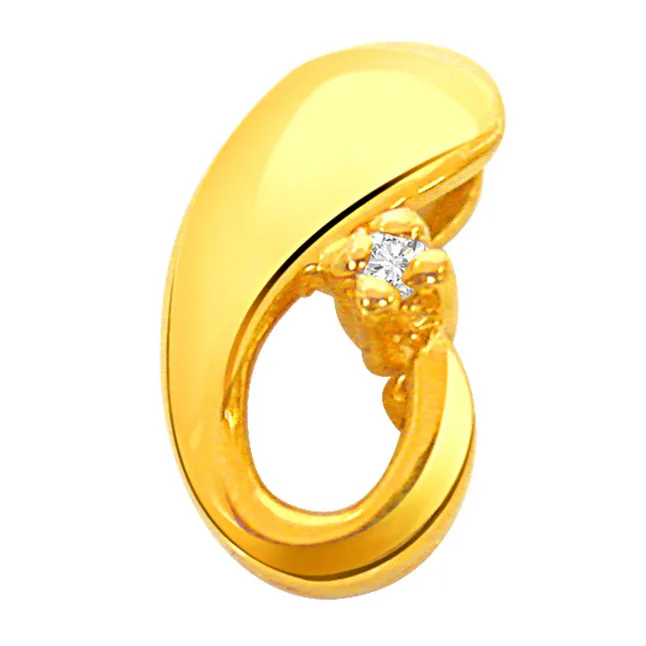 Ganesha's Magic - Real Diamond & 18kt Yellow Gold Pendant (P159)