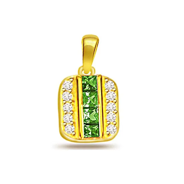 0.20cts Real Diamond & Lustrous Emerald Gold Pendant (P514)