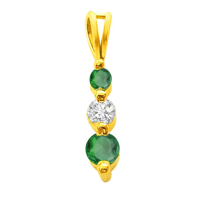 Everlasting Feelings - Real Diamond & Emerald Pendant (P67)