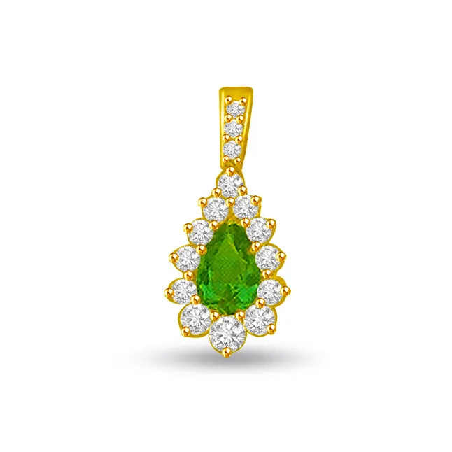 Pear Emerald 0.15cts Real Diamond 18kt Yellow Gold Pendant (P692)