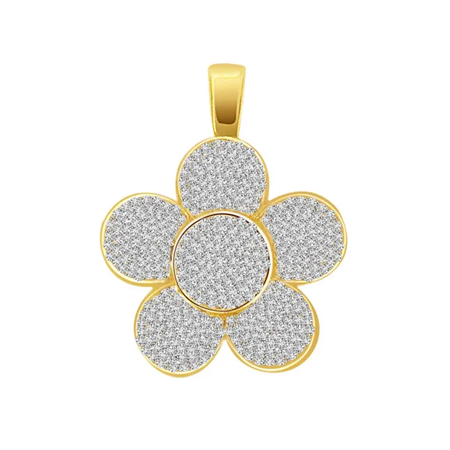 0.65cts Flower Real Diamond Pendant In 18kt Yellow Gold (P705)