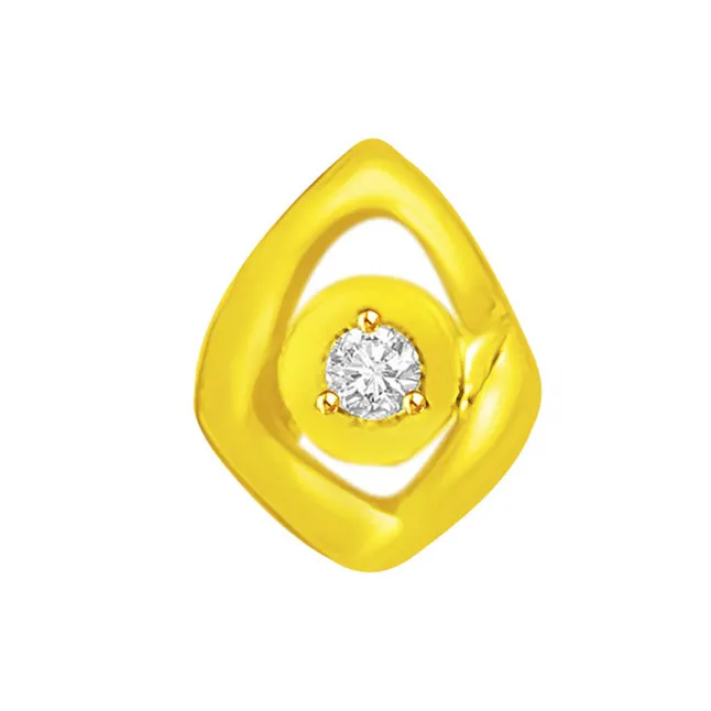 Solitaire Real Diamond Enveloped by 18kt Yellow Gold (P779)