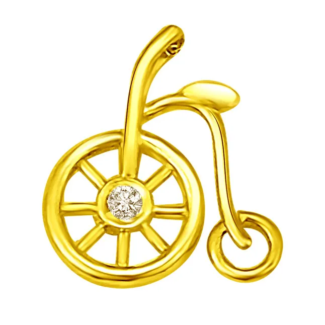 Peddling Along with Real Diamond Wheel Pendant in 18kt Yellow Gold (P793)
